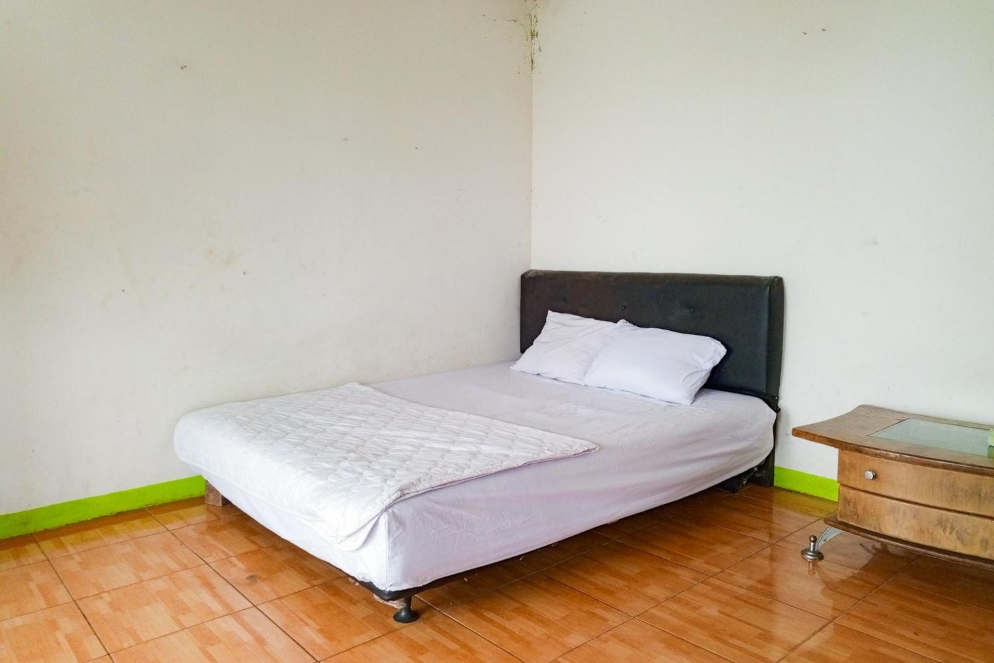 Villa Kampus Near Taman Safari Cisarua Puncak Redpartner Bogor Eksteriør billede