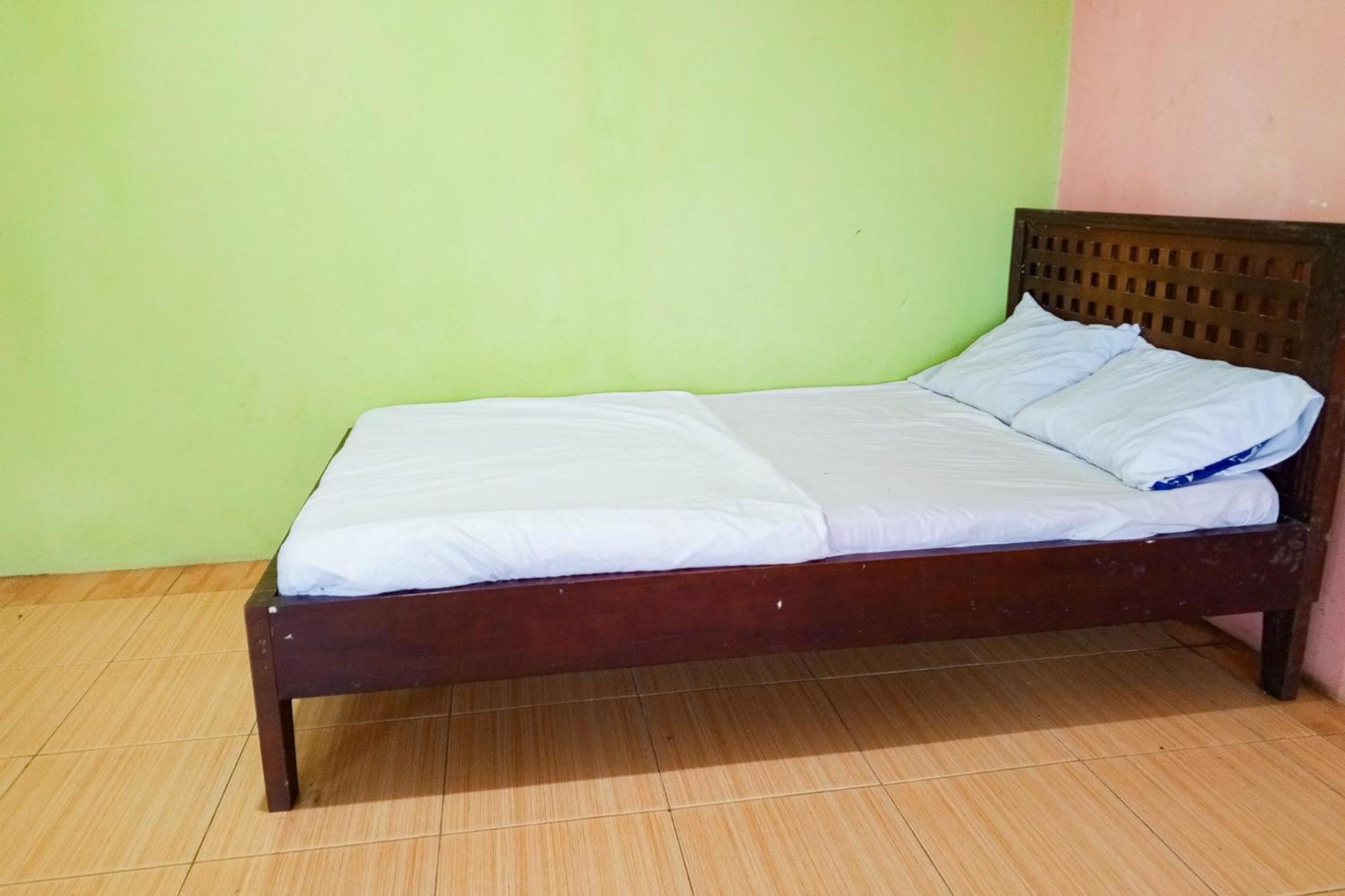 Villa Kampus Near Taman Safari Cisarua Puncak Redpartner Bogor Eksteriør billede